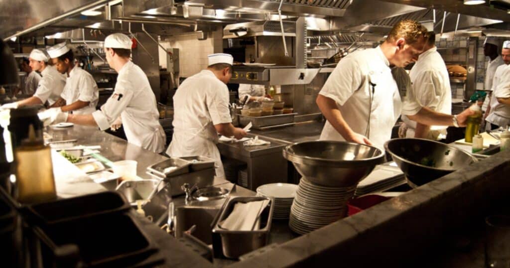 How To Manage a Restaurant Kitchen